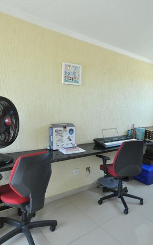 Casa à venda com 300m², 3 quartos e 5 vagasEscritório da  Suíte Master