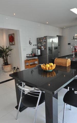 Casa à venda com 300m², 3 quartos e 5 vagasCozinha