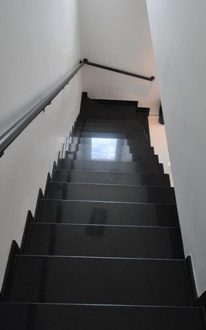 Casa à venda com 300m², 3 quartos e 5 vagasEscada