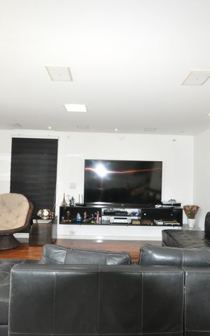 Casa à venda com 300m², 3 quartos e 5 vagasSala