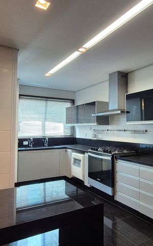 Apartamento para alugar com 200m², 3 quartos e 2 vagas