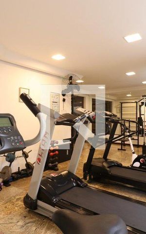 Apartamento à venda com 136m², 3 quartos e 2 vagas Apartamento à venda com 136m², 3 quartos e 2 vagasÁrea comum - Academia