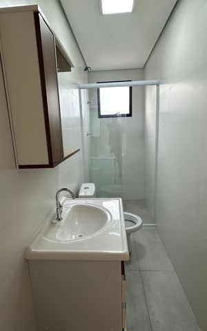 Apartamento para alugar com 60m², 2 quartos e 2 vagas Apartamento para alugar com 60m², 2 quartos e 2 vagasBanheiro social