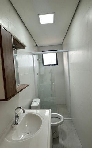 Apartamento para alugar com 60m², 2 quartos e 2 vagas Apartamento para alugar com 60m², 2 quartos e 2 vagasBanheiro social