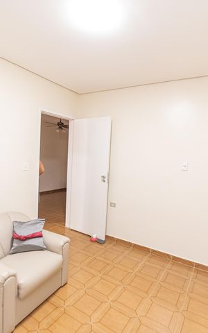 Casa à venda com 240m², 4 quartos e 1 vaga Casa à venda com 240m², 4 quartos e 1 vagaQuarto 1