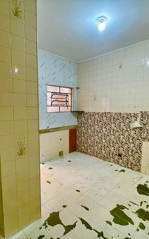 Casa à venda com 300m², 5 quartos e 4 vagas Casa à venda com 300m², 5 quartos e 4 vagasCozinha 2