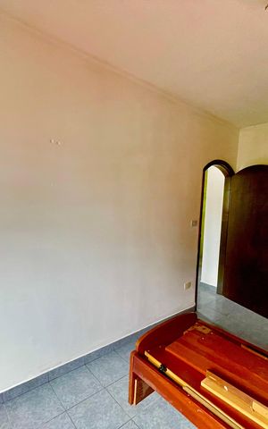 Casa à venda com 300m², 5 quartos e 4 vagas Casa à venda com 300m², 5 quartos e 4 vagasQuarto 4