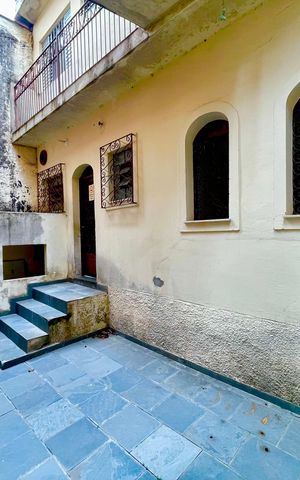Casa à venda com 300m², 5 quartos e 4 vagas Casa à venda com 300m², 5 quartos e 4 vagasÁrea de Serviço
