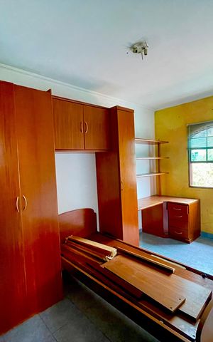 Casa à venda com 300m², 5 quartos e 4 vagas Casa à venda com 300m², 5 quartos e 4 vagasQuarto 4