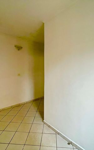Casa à venda com 300m², 5 quartos e 4 vagas Casa à venda com 300m², 5 quartos e 4 vagasQuarto 1