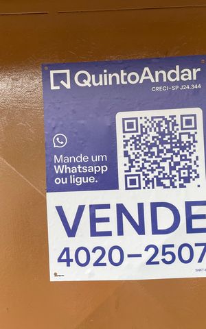 Casa à venda com 300m², 5 quartos e 4 vagas Casa à venda com 300m², 5 quartos e 4 vagasPlaca aproximada