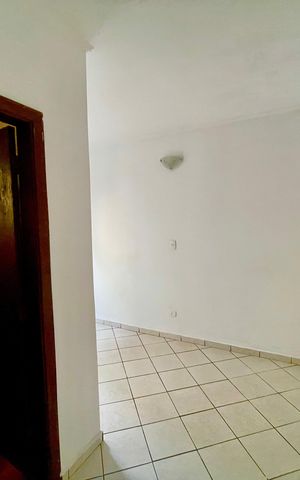Casa à venda com 300m², 5 quartos e 4 vagas Casa à venda com 300m², 5 quartos e 4 vagasQuarto 1