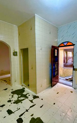 Casa à venda com 300m², 5 quartos e 4 vagas Casa à venda com 300m², 5 quartos e 4 vagasCozinha 2