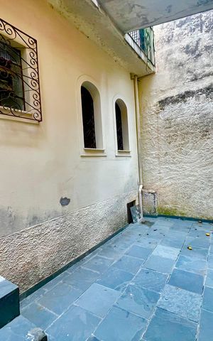 Casa à venda com 300m², 5 quartos e 4 vagas Casa à venda com 300m², 5 quartos e 4 vagasÁrea de Serviço