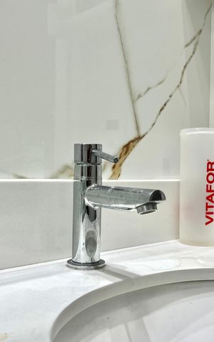 Apartamento à venda com 145m², 3 quartos e 3 vagas Apartamento à venda com 145m², 3 quartos e 3 vagasBanheiro Corredor