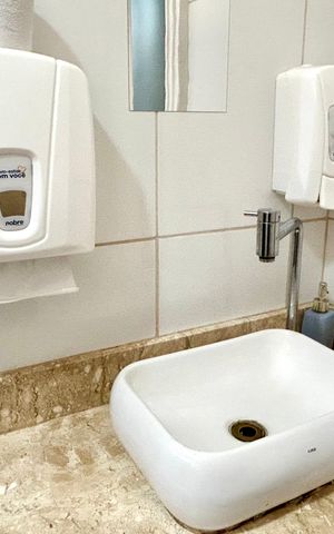 Casa à venda com 150m², 2 quartos e 1 vaga Casa à venda com 150m², 2 quartos e 1 vagaBanheiro