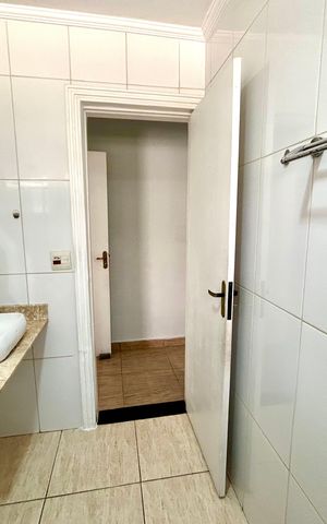 Casa à venda com 150m², 2 quartos e 1 vaga Casa à venda com 150m², 2 quartos e 1 vagaBanheiro
