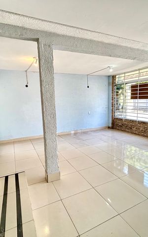 Casa à venda com 150m², 2 quartos e 1 vaga Casa à venda com 150m², 2 quartos e 1 vagaGaragem