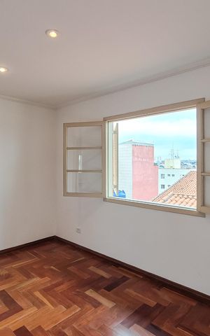 Casa à venda com 253m², 4 quartos e 2 vagasSuíte 3