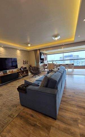 Apartamento à venda com 168m², 3 quartos e 3 vagas