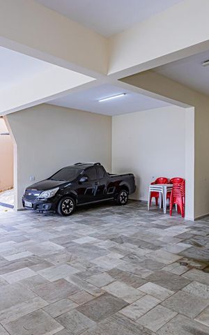 Casa para alugar com 450m², 4 quartos e 8 vagas Casa para alugar com 450m², 4 quartos e 8 vagasGaragem