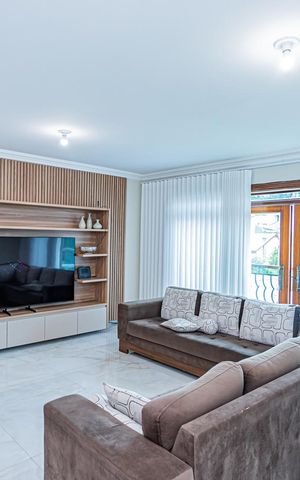 Casa para alugar com 450m², 4 quartos e 8 vagas Casa para alugar com 450m², 4 quartos e 8 vagasSala de estar