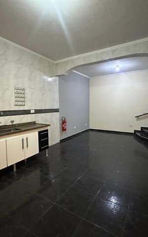Casa à venda com 260m², 3 quartos e 4 vagas Casa à venda com 260m², 3 quartos e 4 vagasCozinha