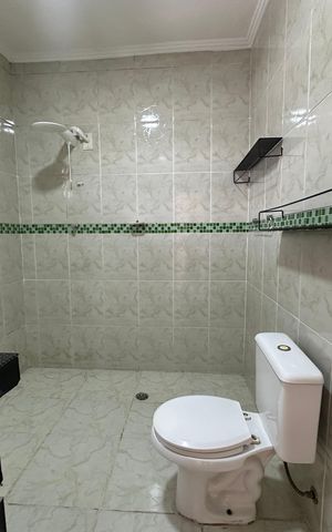 Casa à venda com 260m², 3 quartos e 4 vagas Casa à venda com 260m², 3 quartos e 4 vagasBanheiro da Suíte