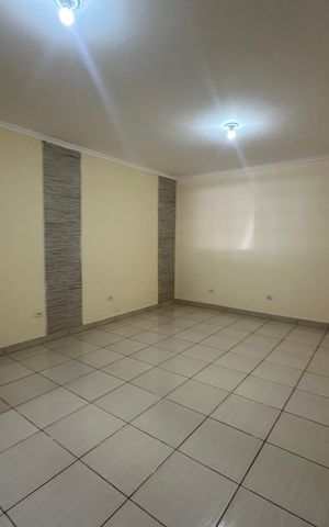 Casa à venda com 260m², 3 quartos e 4 vagas Casa à venda com 260m², 3 quartos e 4 vagasSala