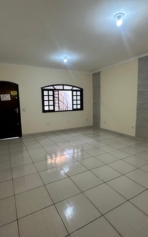 Casa à venda com 260m², 3 quartos e 4 vagas Casa à venda com 260m², 3 quartos e 4 vagasSala