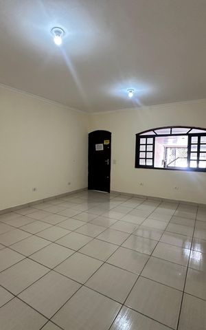 Casa à venda com 260m², 3 quartos e 4 vagas Casa à venda com 260m², 3 quartos e 4 vagasSala