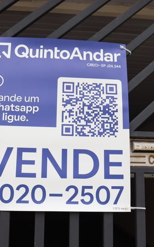 Casa à venda com 260m², 3 quartos e 4 vagas Casa à venda com 260m², 3 quartos e 4 vagasPlaca