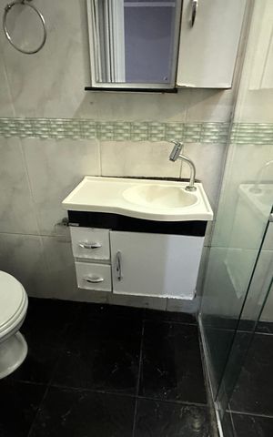 Casa à venda com 260m², 3 quartos e 4 vagas Casa à venda com 260m², 3 quartos e 4 vagasBanheiro Social
