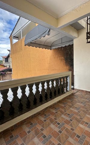 Casa à venda com 260m², 3 quartos e 4 vagas Casa à venda com 260m², 3 quartos e 4 vagasVaranda da Suíte