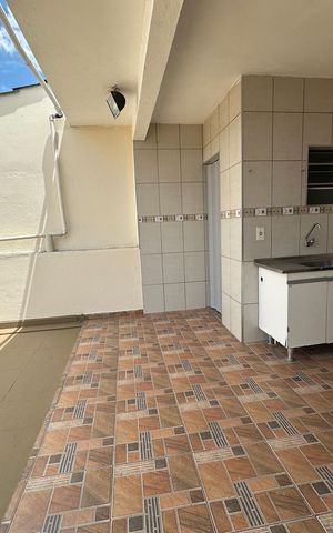 Casa à venda com 260m², 3 quartos e 4 vagas Casa à venda com 260m², 3 quartos e 4 vagasÁrea comum - Churrasqueira