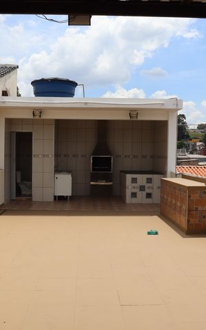 Casa à venda com 260m², 3 quartos e 4 vagas Casa à venda com 260m², 3 quartos e 4 vagasÁrea comum - Churrasqueira