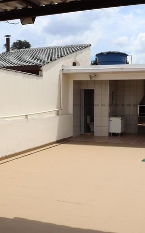 Casa à venda com 260m², 3 quartos e 4 vagas Casa à venda com 260m², 3 quartos e 4 vagasÁrea comum - Churrasqueira