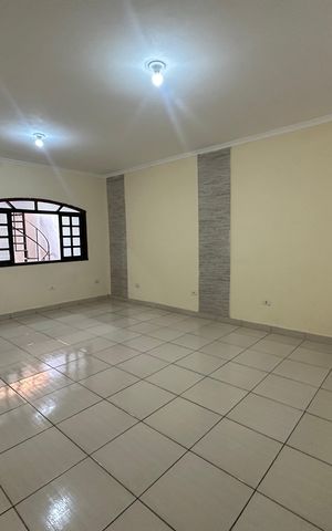 Casa à venda com 260m², 3 quartos e 4 vagas Casa à venda com 260m², 3 quartos e 4 vagasSala