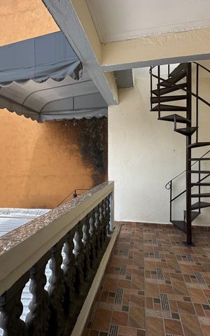 Casa à venda com 260m², 3 quartos e 4 vagas Casa à venda com 260m², 3 quartos e 4 vagasVaranda da Suíte