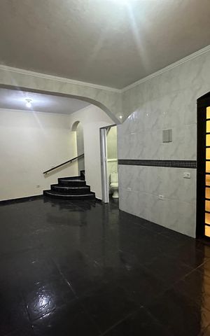 Casa à venda com 260m², 3 quartos e 4 vagas Casa à venda com 260m², 3 quartos e 4 vagasCozinha