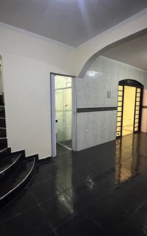 Casa à venda com 260m², 3 quartos e 4 vagas Casa à venda com 260m², 3 quartos e 4 vagasCozinha