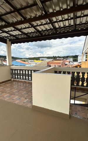 Casa à venda com 260m², 3 quartos e 4 vagas Casa à venda com 260m², 3 quartos e 4 vagasÁrea comum - Churrasqueira