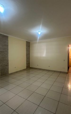 Casa à venda com 260m², 3 quartos e 4 vagas Casa à venda com 260m², 3 quartos e 4 vagasSala