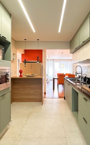 Apartamento à venda com 120m², 4 quartos e 2 vagas Apartamento à venda com 120m², 4 quartos e 2 vagasCozinha