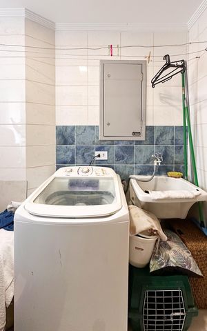 Apartamento à venda com 120m², 4 quartos e 2 vagas Apartamento à venda com 120m², 4 quartos e 2 vagasÁrea de Serviço