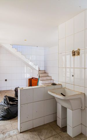 Casa à venda com 360m², 5 quartos e sem vagaÁrea de Serviço