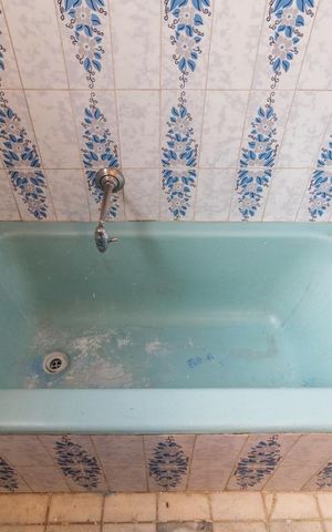 Casa à venda com 144m², 3 quartos e 1 vagaBanheiro