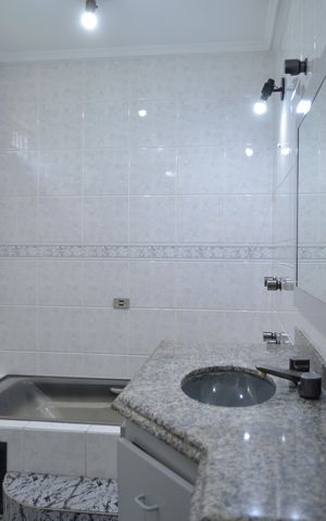 Casa para alugar com 240m², 3 quartos e 2 vagasBanheiro da Suíte 1