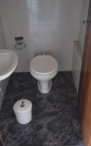 Casa para alugar com 240m², 3 quartos e 2 vagasBanheiro de Servilço