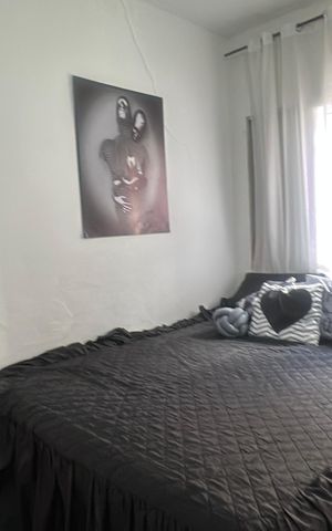 Casa à venda com 320m², 6 quartos e 2 vagas Casa à venda com 320m², 6 quartos e 2 vagasQuarto 2